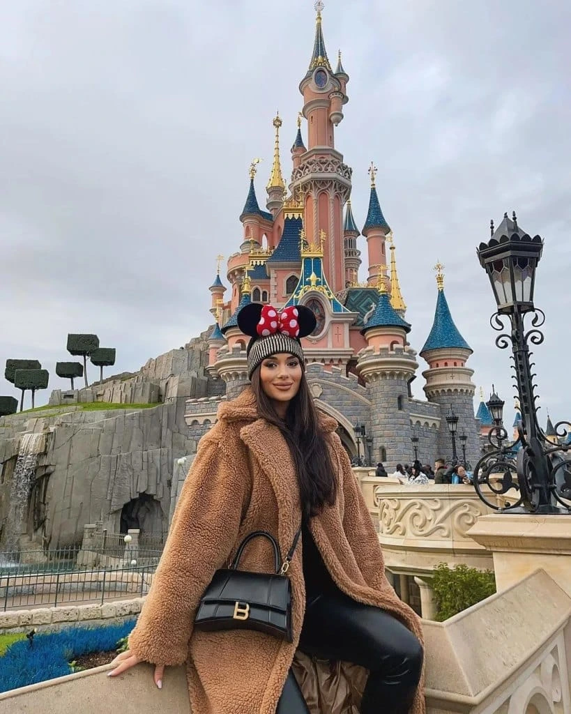 9- Camel Teddy Coat with Black Basics
