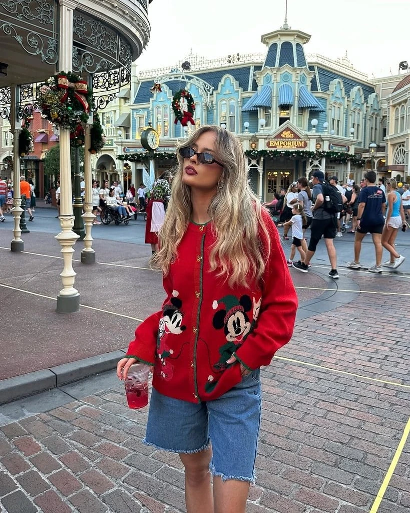 6- Christmas Cardigan with Bermuda Shorts
