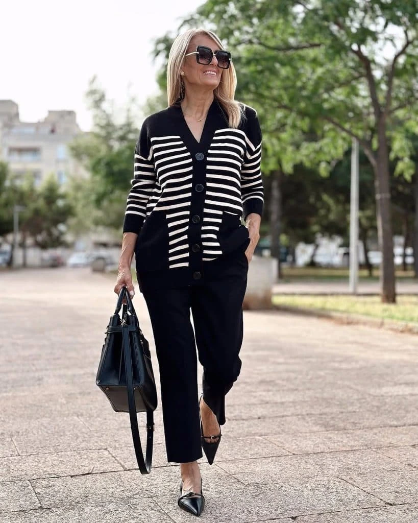 7- Cropped Black Pants with Parisian Ease