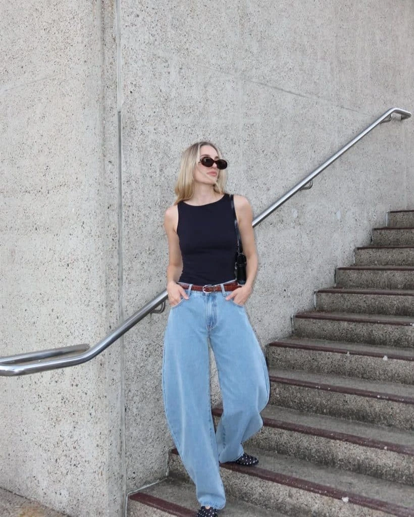 8- Go Simple with a Fitted Top