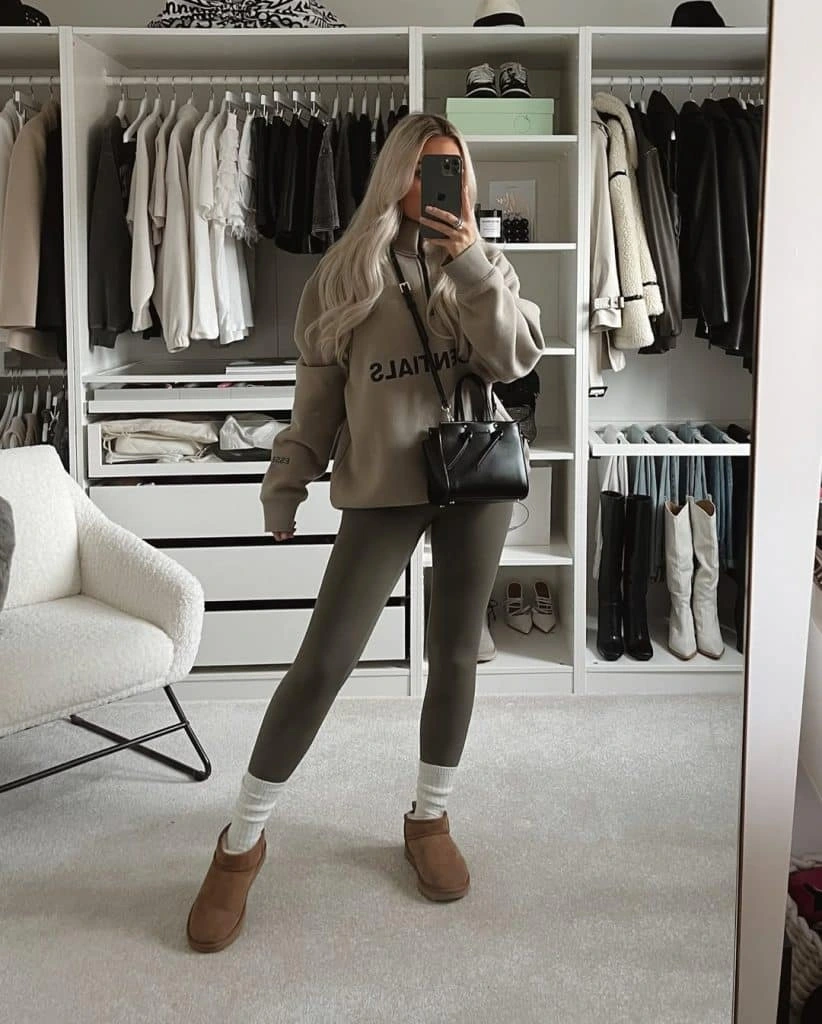 7- Leggings with Layered Warmth