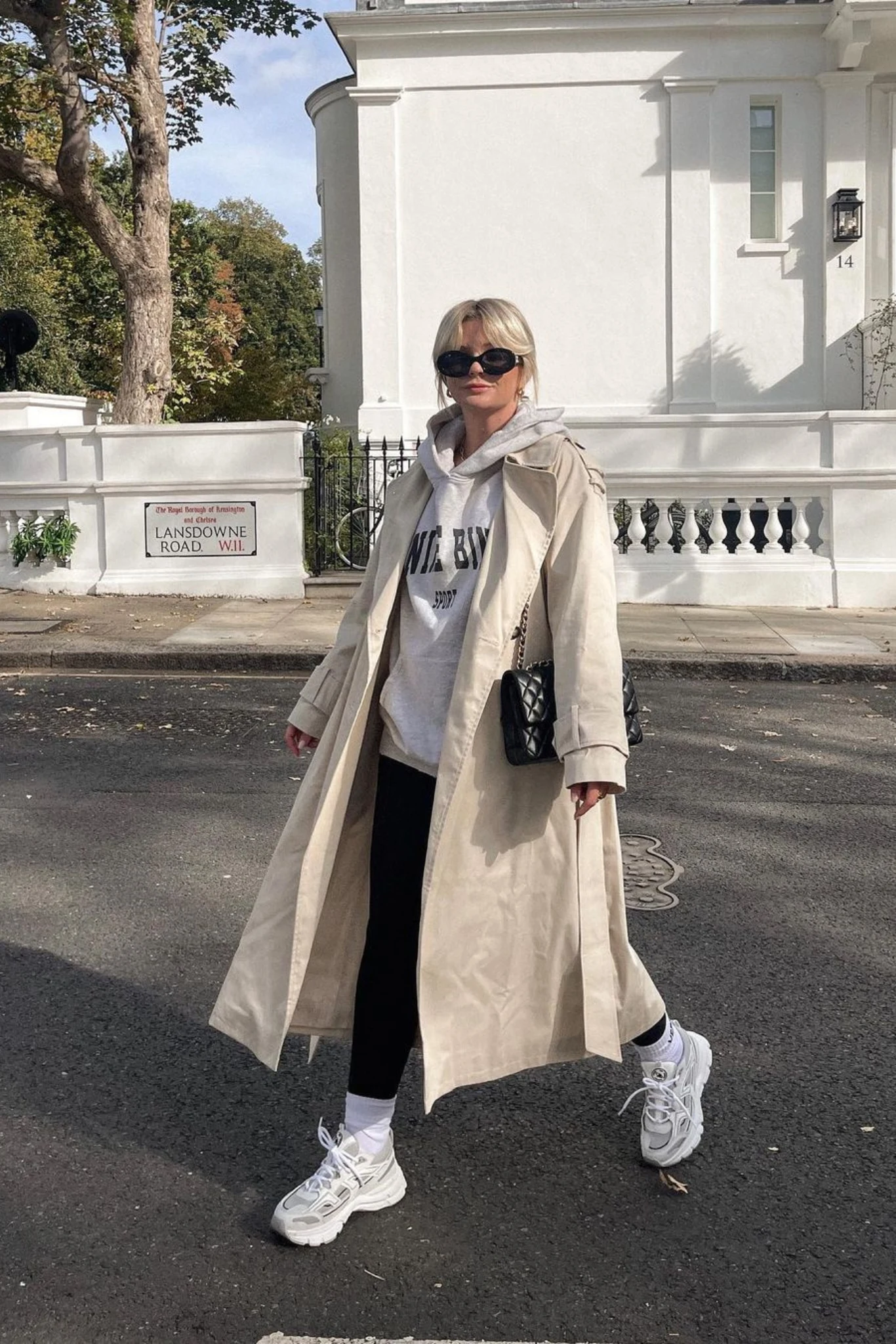 hoodie outfits girl photo: @laura.byrnes