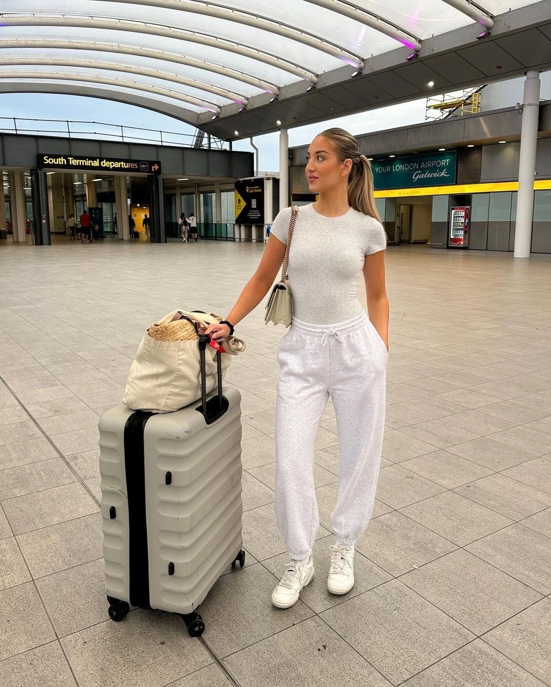 23- Heather Tee and White Joggers