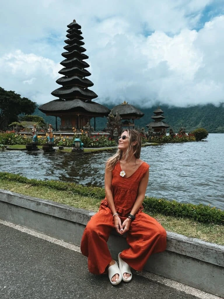 5- White Resort Dressing